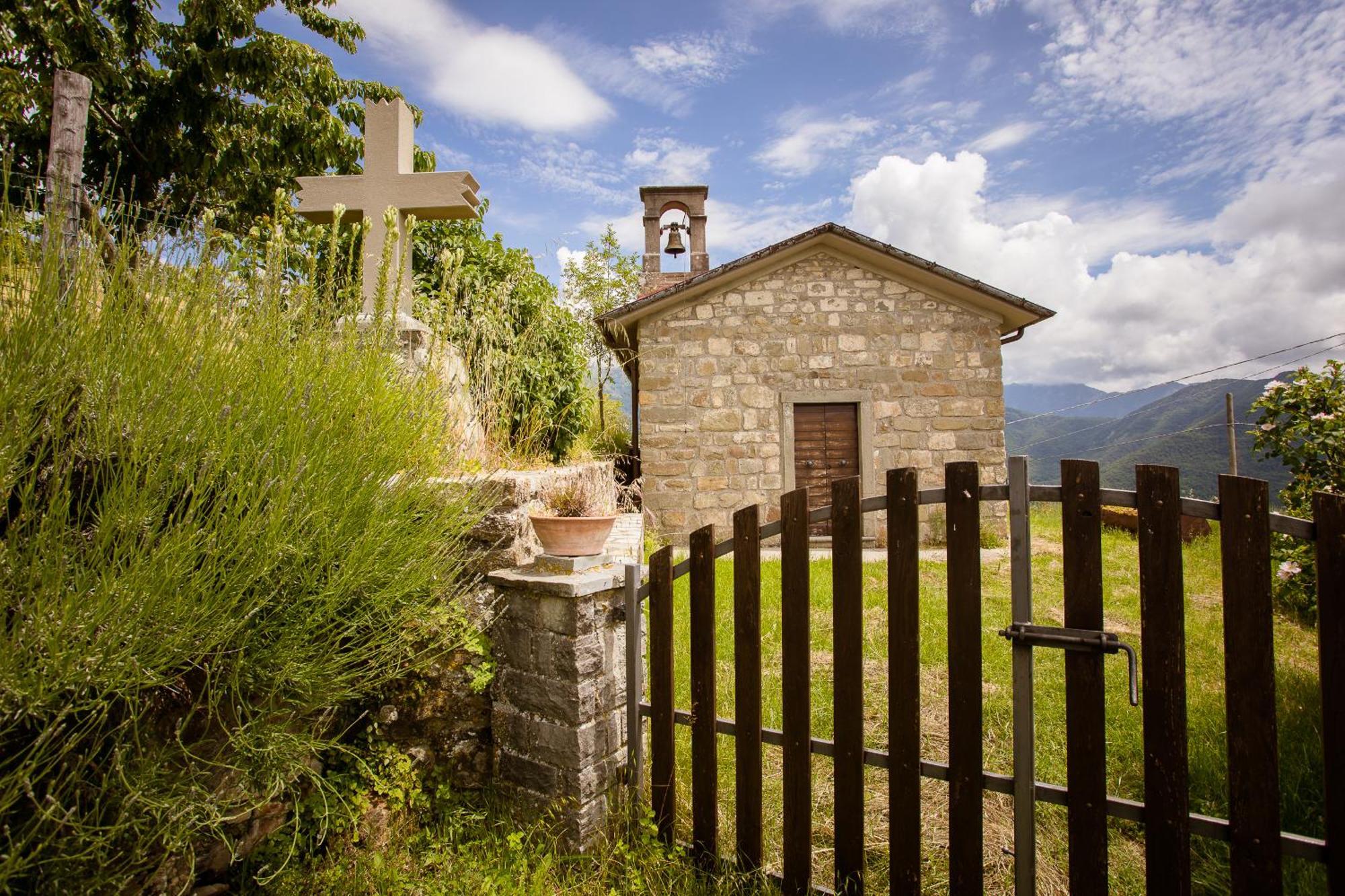Vivi Luxury Country House Comano  Exteriör bild